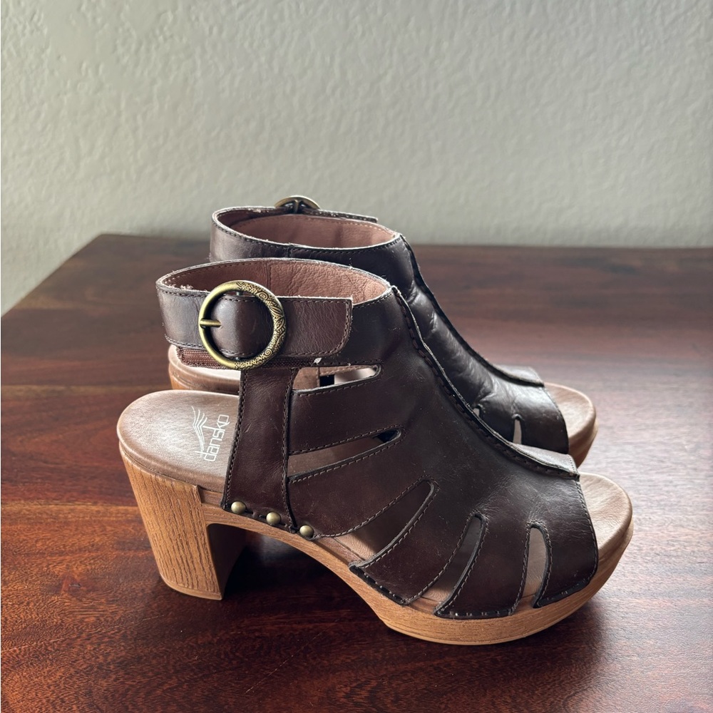 Dankso clog heels